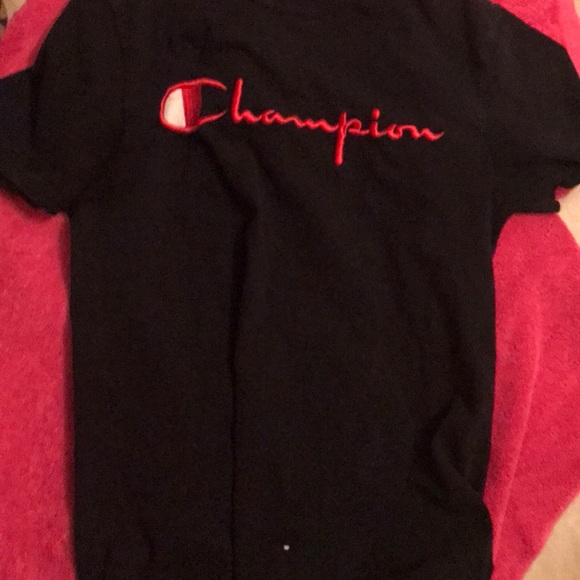 Black champion shirt - Picture 2 of 4
